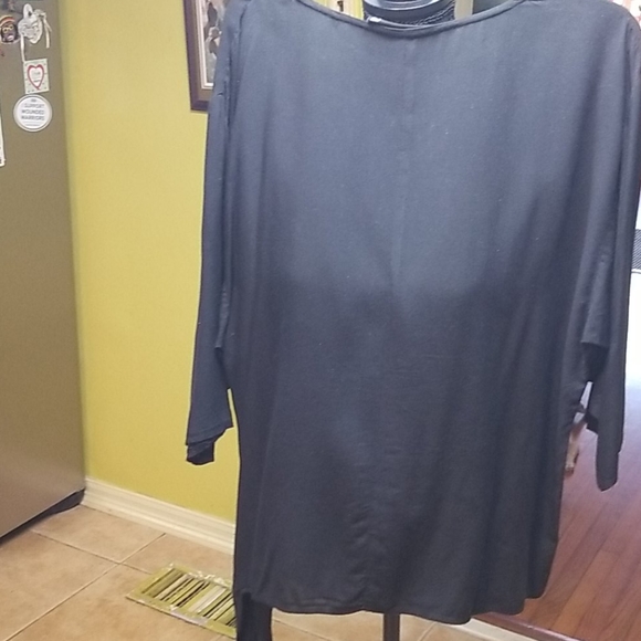 Top - Picture 4 of 4